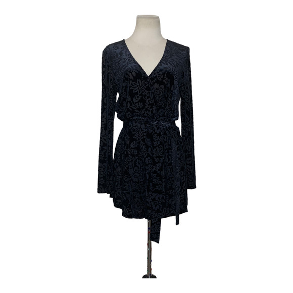 SAYLOR Anthropologie Black Velvet Burnout Romper size Small - Picture 10 of 11